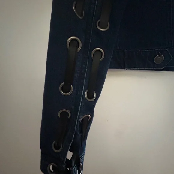 Jean jacket only worn twice! - Picture 3 of 3